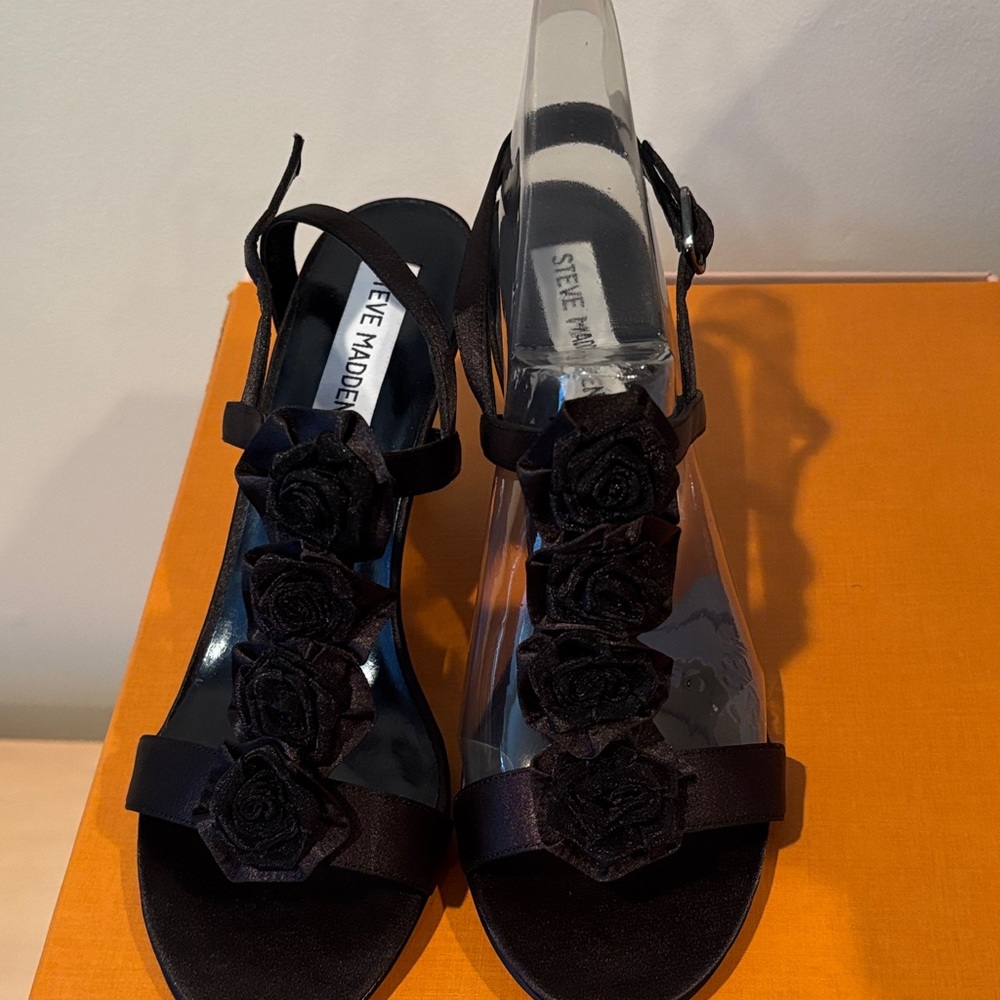 Steve Madden Black Rose Embellished Sandals